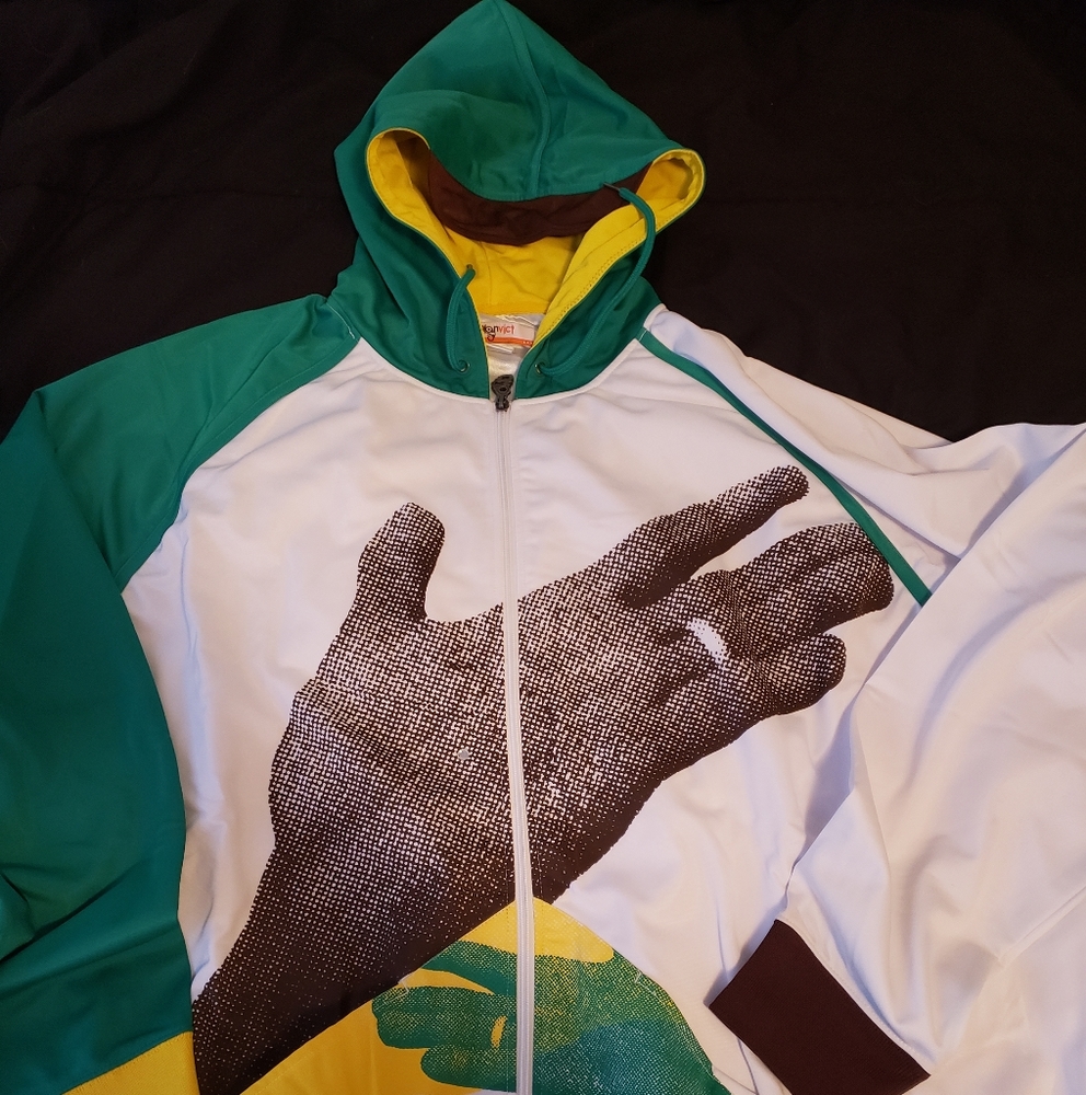 New without tag Jacket w/hood